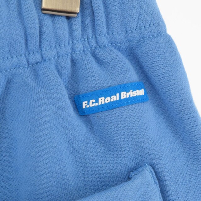 F.C.R.B.(エフシーアールビー)のF.C.R.B./F.C.Real Bristol/FCRB エフシーアールビー/エフシーレアルブリストル 22SS SMALL AUTHENTIC LOGO SWEAT SHORTS スモールロゴスウェットショーツ ライトブルー ハーフパンツ FCRB-220059 メンズのパンツ(その他)の商品写真