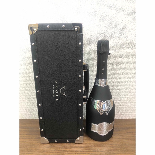 O-5 未開栓【エンジェルブリュットブラック シャンパン750mL 箱付き】