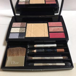 ディオール(Dior)の早い者勝ち！最終値下げディオール パレット(その他)