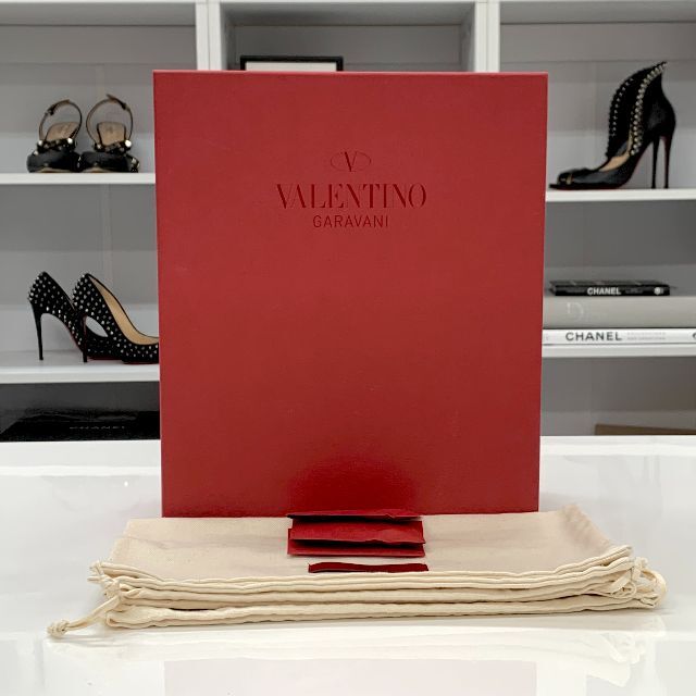 VALENTINO(ヴァレンティノ)の6279 未使用 ヴァレンティノ ロックスタッズ パテント レザー パンプス レディースの靴/シューズ(ハイヒール/パンプス)の商品写真