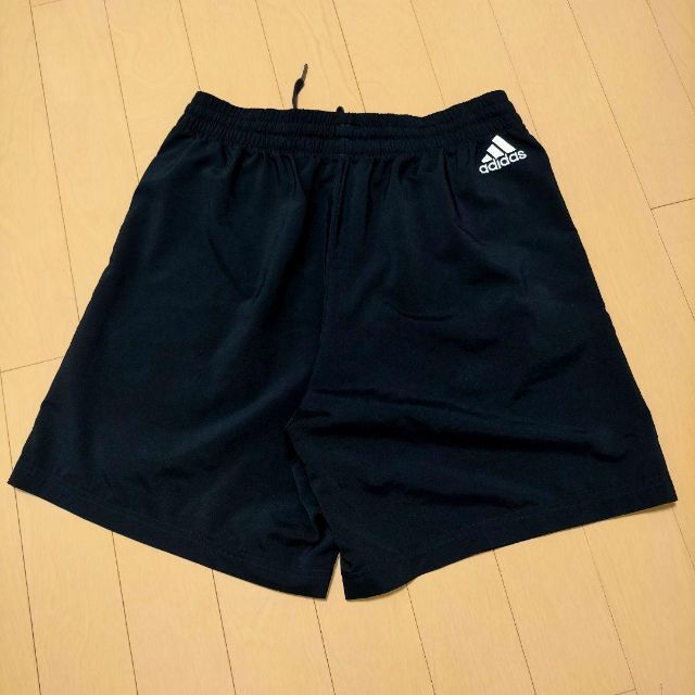 adidas(アディダス)の♈極美品♈メンズ♈ adidas　ウーブンショーツ　ブラック　★サイズ2XL★ メンズのパンツ(ショートパンツ)の商品写真