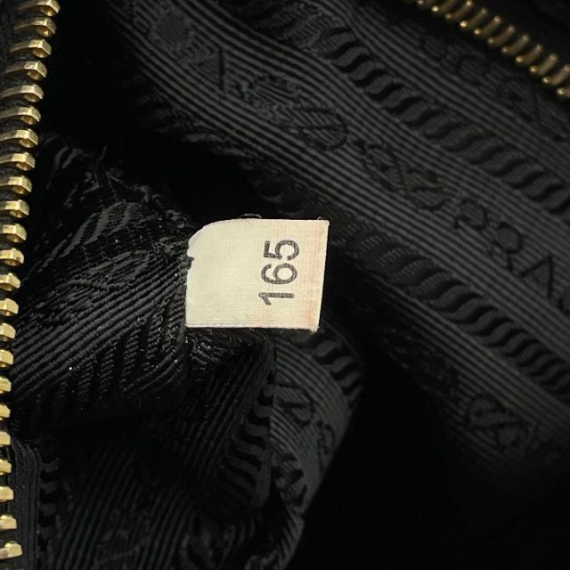 正規代理店 レザー 三角ロゴ- ✨格安 鑑定済み✨ ☆A4収容可☆PRADA