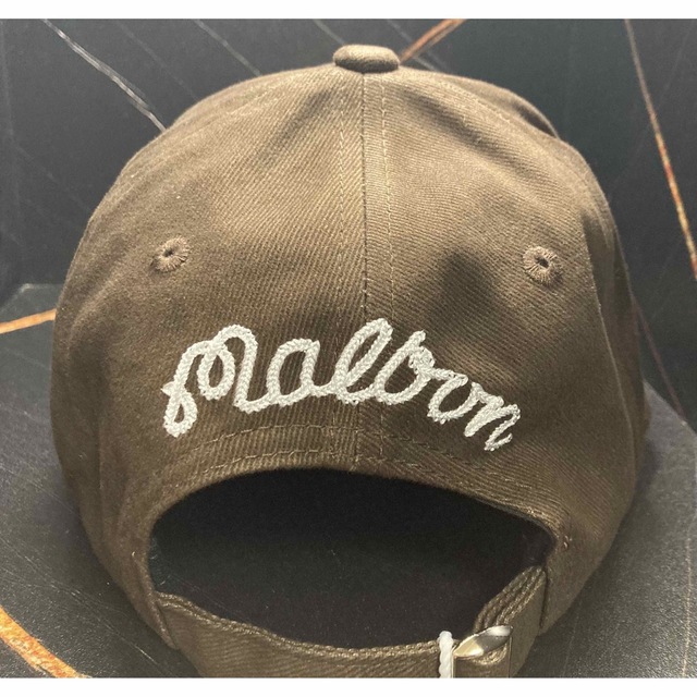 NEW ERA(ニューエラー)のマルボンゴルフ×ニューエラ　malbon golf ゴルフキャップ　ブラウン スポーツ/アウトドアのゴルフ(その他)の商品写真