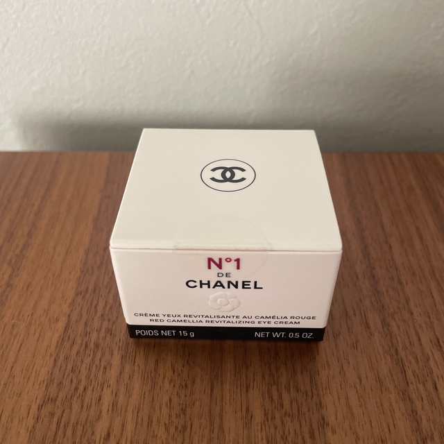 CHANEL(シャネル)のシャネル　アイクリーム　未開封 コスメ/美容のスキンケア/基礎化粧品(アイケア/アイクリーム)の商品写真