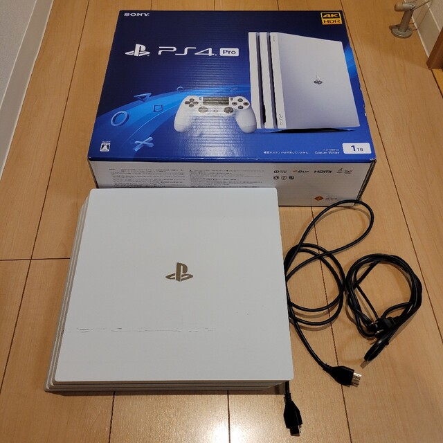 PS4 1TB (本体＋電源ケーブル＋HDMIケーブル)