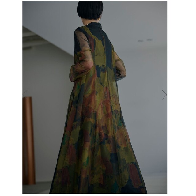 Ameri VINTAGE(アメリヴィンテージ)のAmeri UND GYPSUM ART DRESS カーキ　M レディースのワンピース(ロングワンピース/マキシワンピース)の商品写真