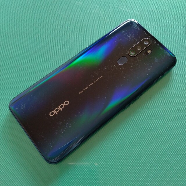 スマートフォン/携帯電話【送料無料】OPPO A5 2020