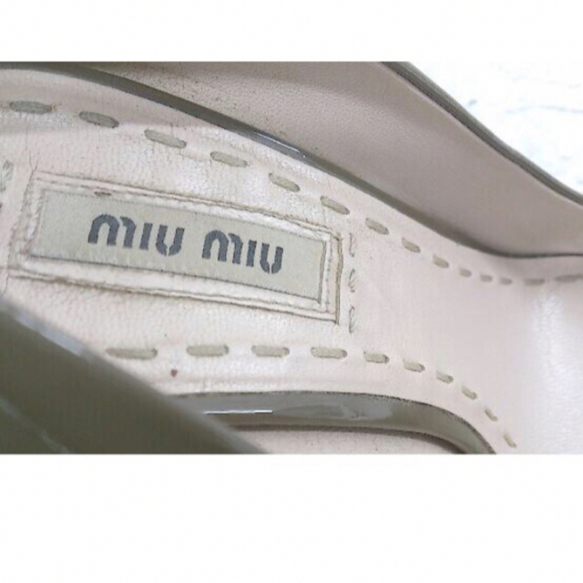 miumiu(ミュウミュウ)のmiumiu パンプス  35 1/2 カーキブラウン レディースの靴/シューズ(ハイヒール/パンプス)の商品写真