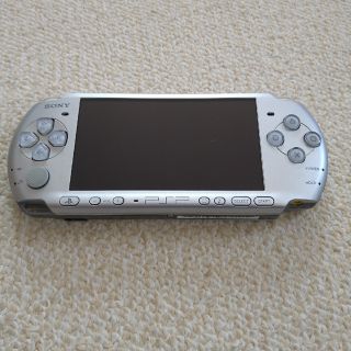 プレイステーションポータブル(PlayStation Portable)のPSP3000 本体 ジャンク品(携帯用ゲーム機本体)