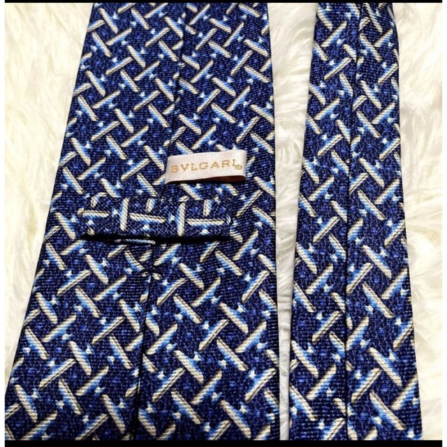 BVLGARI(ブルガリ)のけーくん様専用　高級　シルクネクタイ　MADE  IN  ITALY メンズのファッション小物(ネクタイ)の商品写真