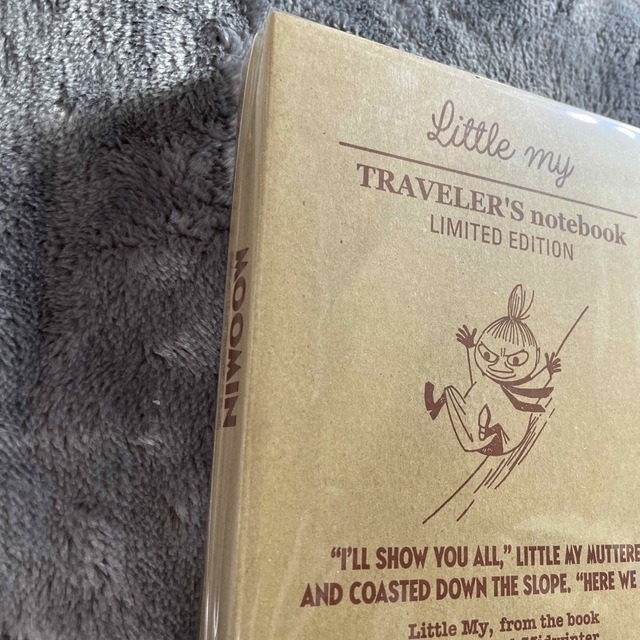 トラベラーズノート パスポートサイズ 限定セット MOOMIN リトルミイ　1つ エンタメ/ホビーのアニメグッズ(その他)の商品写真