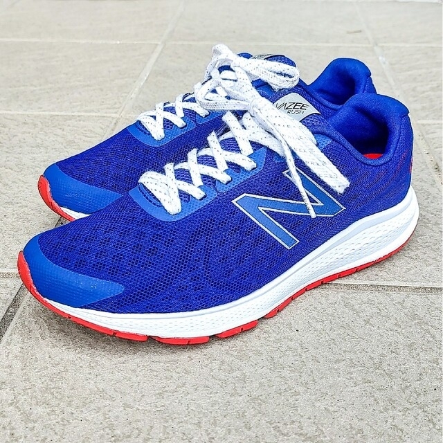 New Balance(ニューバランス)のニューバランス VAZEE RUSH M メンズ 26cm シューレースおまけ メンズの靴/シューズ(スニーカー)の商品写真