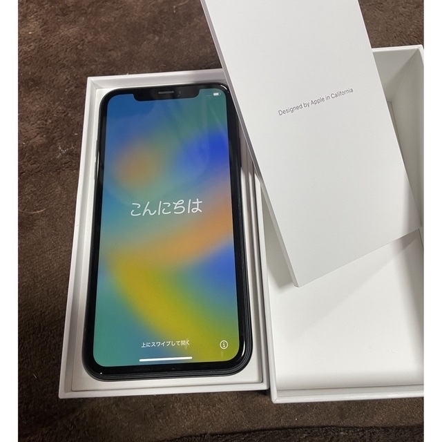 iPhone(アイフォーン)のiphone xr 128gb black simfree版 スマホ/家電/カメラのスマートフォン/携帯電話(スマートフォン本体)の商品写真