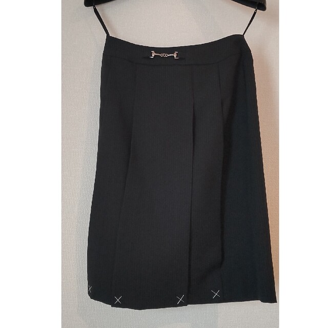 黒色スーツ ジャケット・スカート(新品・未使用 タグ付き) レディースのフォーマル/ドレス(スーツ)の商品写真