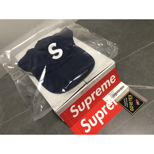 Supreme キャップ 2