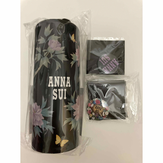 アナスイ(ANNA SUI)のレア　新品未開封　アナスイ　ANNA SUI ボトルティッシュ　缶バッジ2個(ノベルティグッズ)