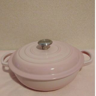 ルクルーゼ(LE CREUSET)のルクルーゼ　マルミット22cm　シェルピンク(鍋/フライパン)