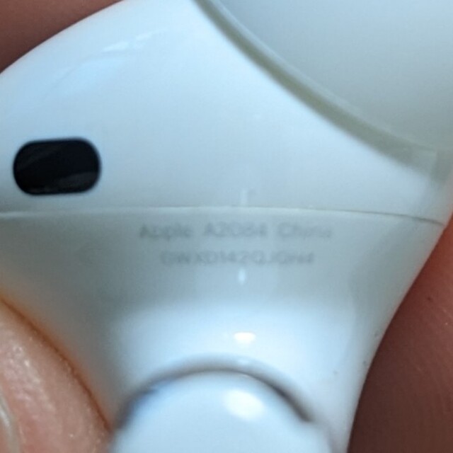 Apple(アップル)のApple AirPods Pro 第一世代　左耳Lのみ スマホ/家電/カメラのオーディオ機器(ヘッドフォン/イヤフォン)の商品写真