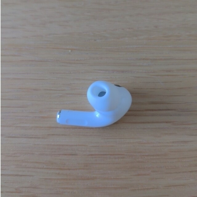 Apple(アップル)のApple AirPods Pro 第一世代　左耳Lのみ スマホ/家電/カメラのオーディオ機器(ヘッドフォン/イヤフォン)の商品写真