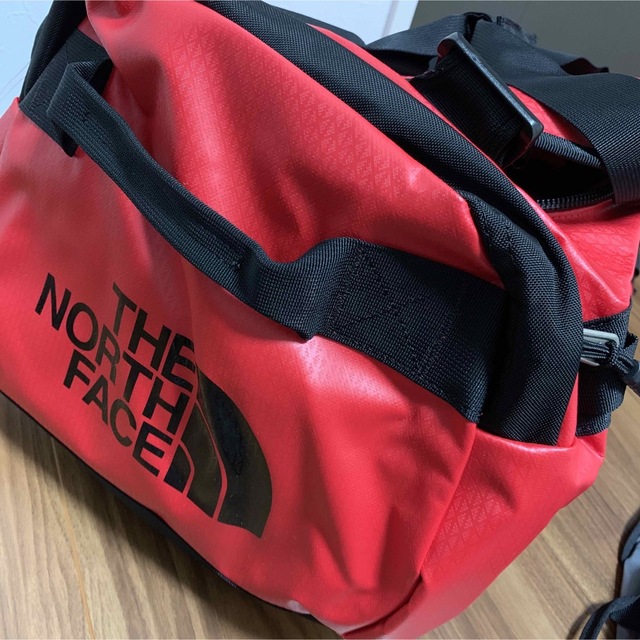 THE NORTH FACE(ザノースフェイス)のノースフェイス　ボストンバック　71L 新品未使用 メンズのバッグ(ボストンバッグ)の商品写真