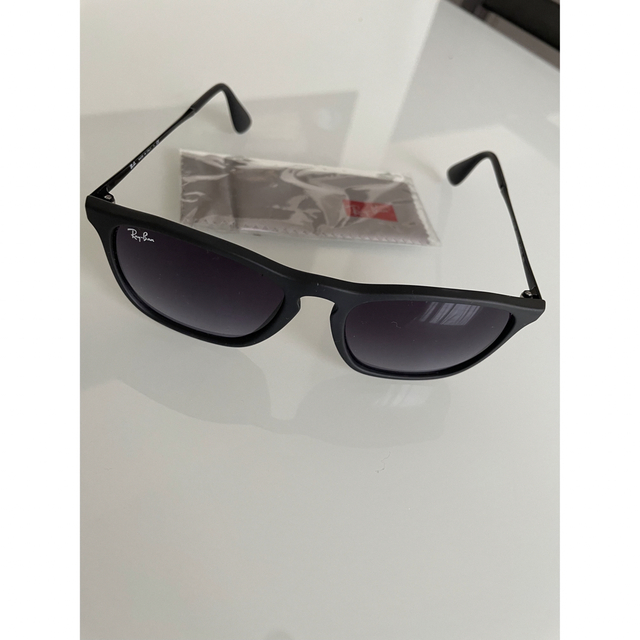 Ray-Ban(レイバン)のレイバン サングラス エリカ レディースのファッション小物(サングラス/メガネ)の商品写真