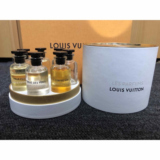 LOUIS VUITTON(ルイヴィトン)のLOUIS VUITTON オードゥ パルファンミニチュア香水セット7本セット コスメ/美容の香水(香水(女性用))の商品写真