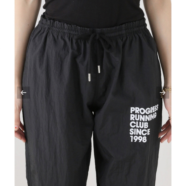 FRAMeWORK(フレームワーク)のPROGRESS RUNNING CLUB    TRACK PANTS レディースのパンツ(カジュアルパンツ)の商品写真