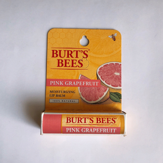 バーツビーズ(BURT'S BEES)の未使用　バーツビーズ　リップバーム　保湿　ピンクグレープフルーツ(リップケア/リップクリーム)