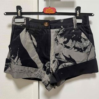 ヴィヴィアンウエストウッド(Vivienne Westwood)のVivienne Westwood ブーシェ柄　ショートパンツ(ショートパンツ)