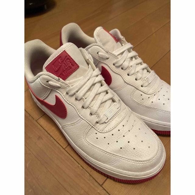 NIKE AIR FORCE 1 24cm レディースの靴/シューズ(スニーカー)の商品写真