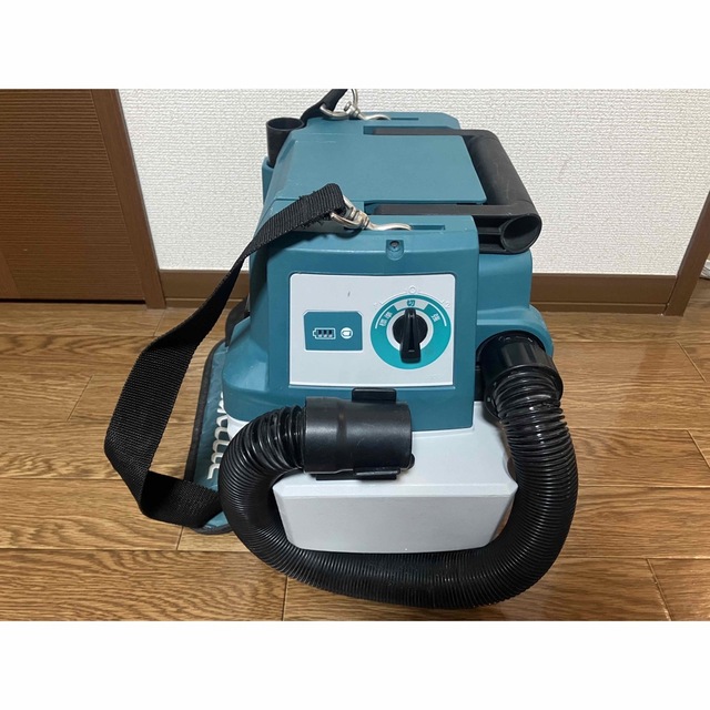 Makita(マキタ)のマキタ充電式集じん機(乾湿両用)VC750D＋充電器(DC18RC) スポーツ/アウトドアの自転車(工具/メンテナンス)の商品写真