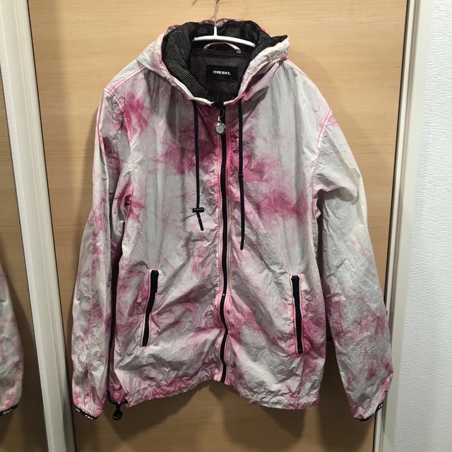 DIESEL(ディーゼル)のDIESEL J-PINAL Camo Acid Windbreaker S メンズのジャケット/アウター(ナイロンジャケット)の商品写真