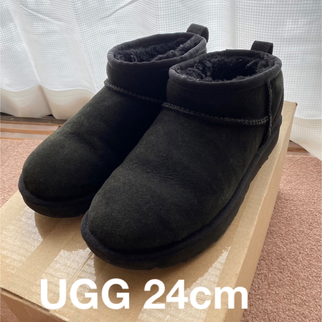 UGG アグ Classic Ultra Mini 24センチ ブラック 【海外限定】 www ...