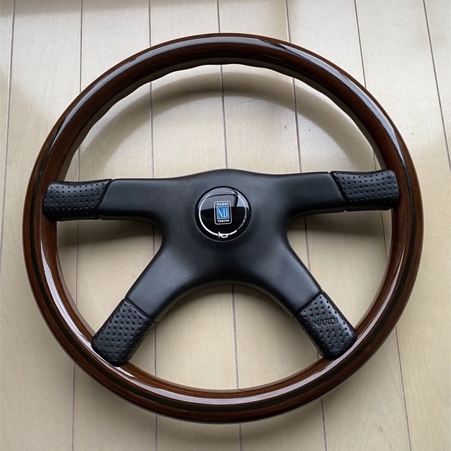 ナルディ NARDI ウッドステアリング-
