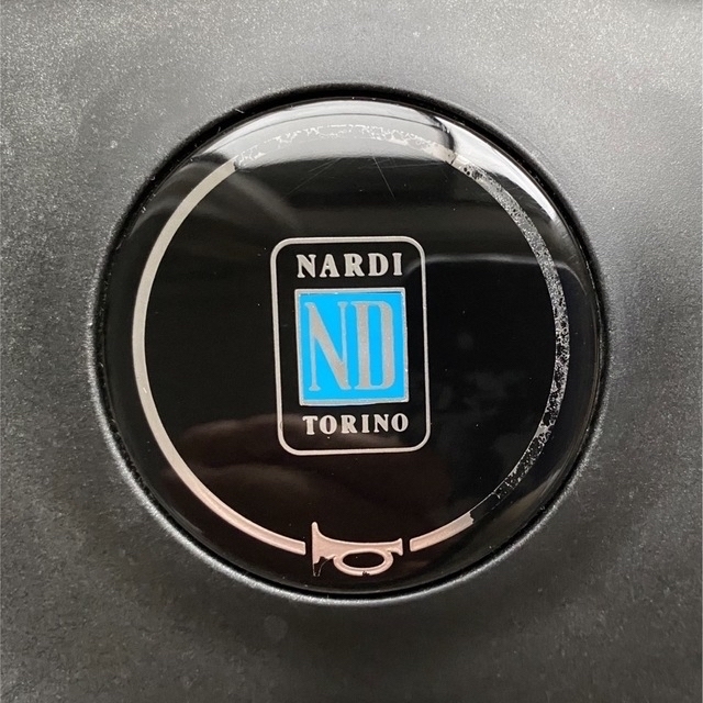 ナルディ　NARDI ウッドステアリング 1