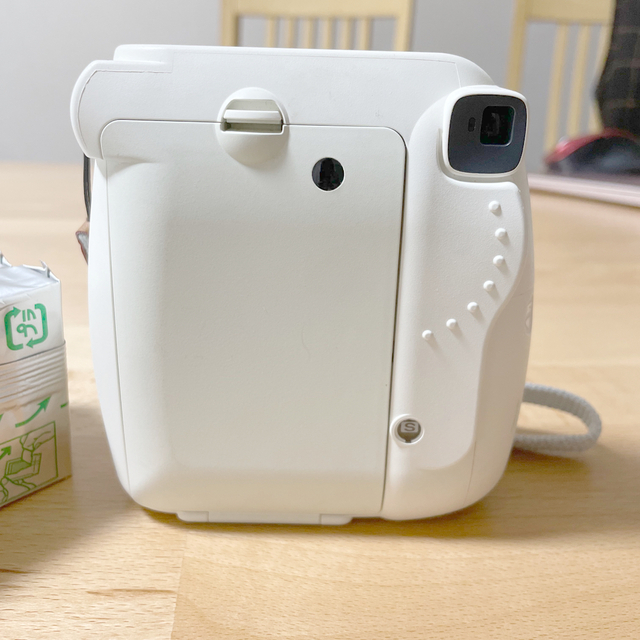 富士フイルム(フジフイルム)のFUJIFILM instax mini Cheki 8 チェキ インスタックス スマホ/家電/カメラのカメラ(フィルムカメラ)の商品写真