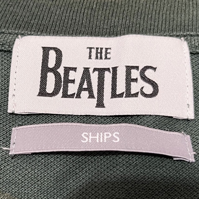 SHIPS(シップス)の【とく様専用】【The Beatles × SHIPS】モスグリーン　ビートルズ メンズのトップス(Tシャツ/カットソー(半袖/袖なし))の商品写真