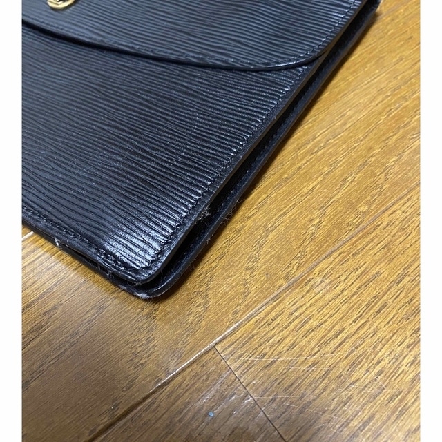 LOUIS VUITTON(ルイヴィトン)のLOUIS VUITTON エピ クラッチバッグ セカンドバッグ 黒 レディースのバッグ(クラッチバッグ)の商品写真