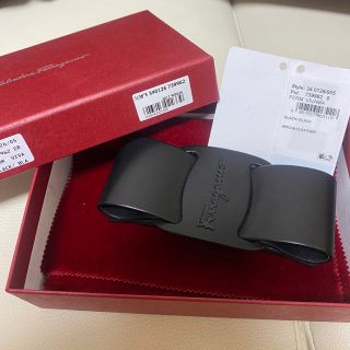 Salvatore Ferragamo - 【最終値下げ】Ferragamoレザー VIVA BOW
