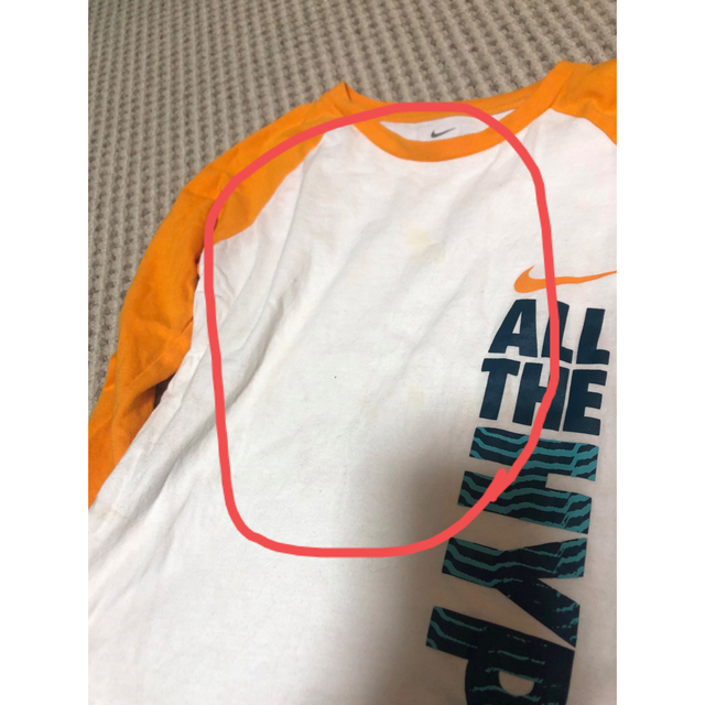 NIKE(ナイキ)のナイキ ロンT 105-110cm オレンジ ホワイト キッズ/ベビー/マタニティのキッズ服男の子用(90cm~)(Tシャツ/カットソー)の商品写真