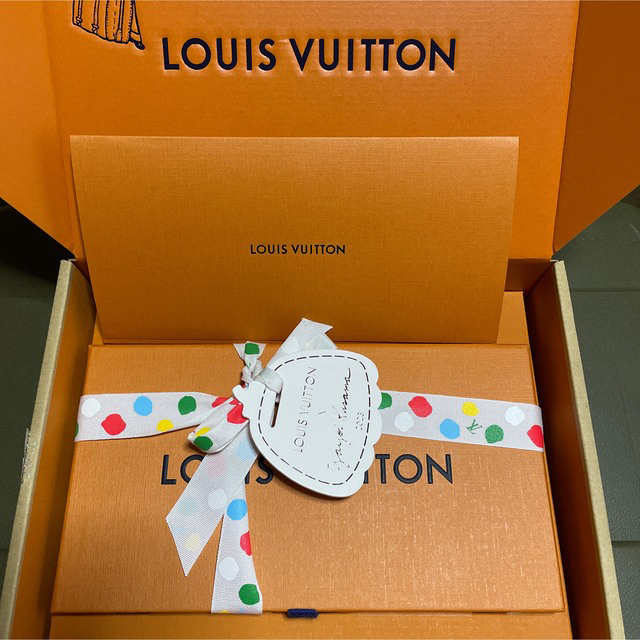 LOUIS VUITTON(ルイヴィトン)のTKTK様専用❗️ルイ・ヴィトン×草間彌生　ジッピー・ウォレット レディースのファッション小物(財布)の商品写真