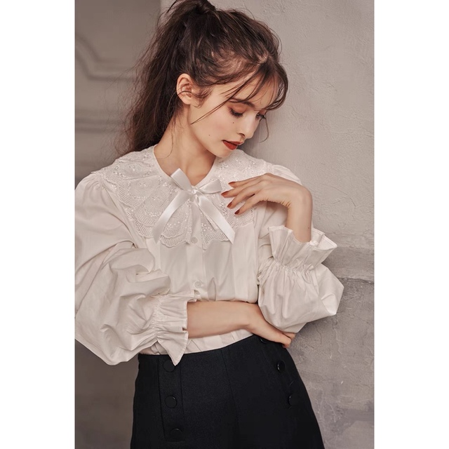 Honey mi Honey(ハニーミーハニー)のTreat ürself sweetie collar frill blouse レディースのトップス(シャツ/ブラウス(半袖/袖なし))の商品写真