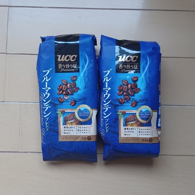 UCC(ユーシーシー)のUCC 香り炒り豆プレミアム ブルーマウンテンブレンド 食品/飲料/酒の飲料(コーヒー)の商品写真