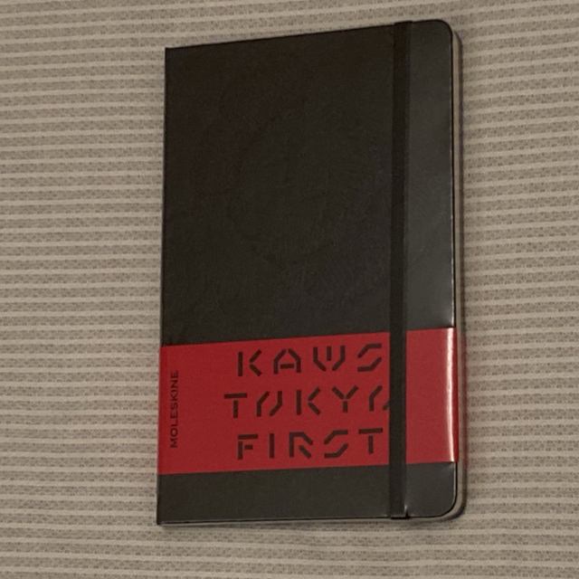 kaws展限定Moleskine Custom Edition for KAWS