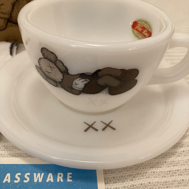 ショッピング専門店 kaws展 限定 Fire king コラボカップアンド