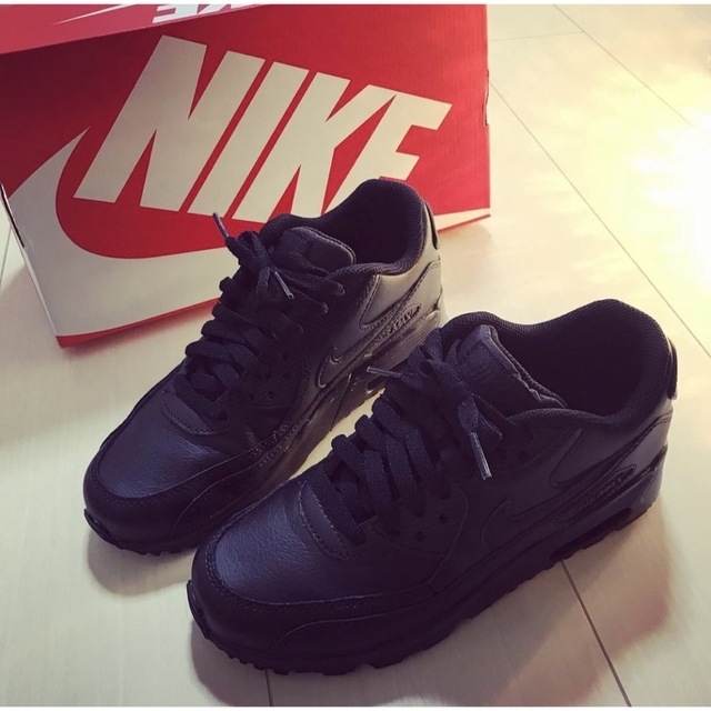 NIKE(ナイキ)のNIKE エアマックス90 AIR MAX 90 LEATHER GS ブラック レディースの靴/シューズ(スニーカー)の商品写真