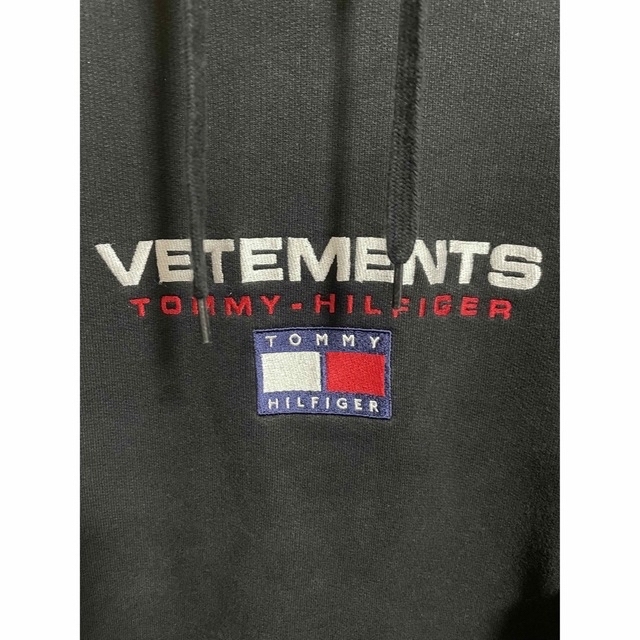 VETEMENTS - vetements tommy パーカーの通販 by マル's shop