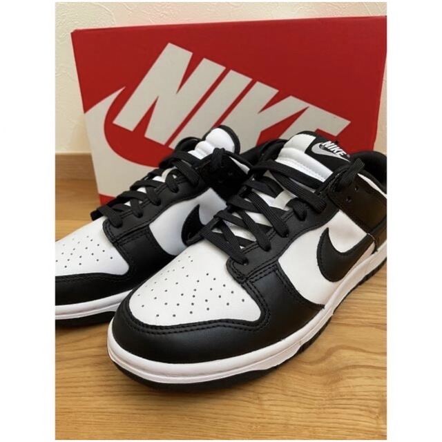 ナイキ　NIKE    スニーカー