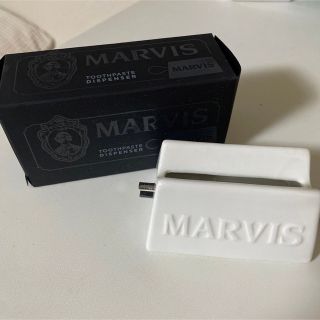 マービス(MARVIS)のMARVIS トゥースペーストスクイーザー　白(歯磨き粉)