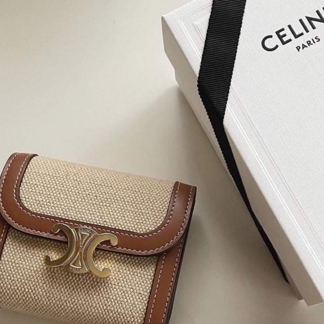 CEFINE(セフィーヌ)の★ちぴ様 専用★CELINE 財布 セリーヌ スモールトリオンフウォレット レディースのファッション小物(財布)の商品写真